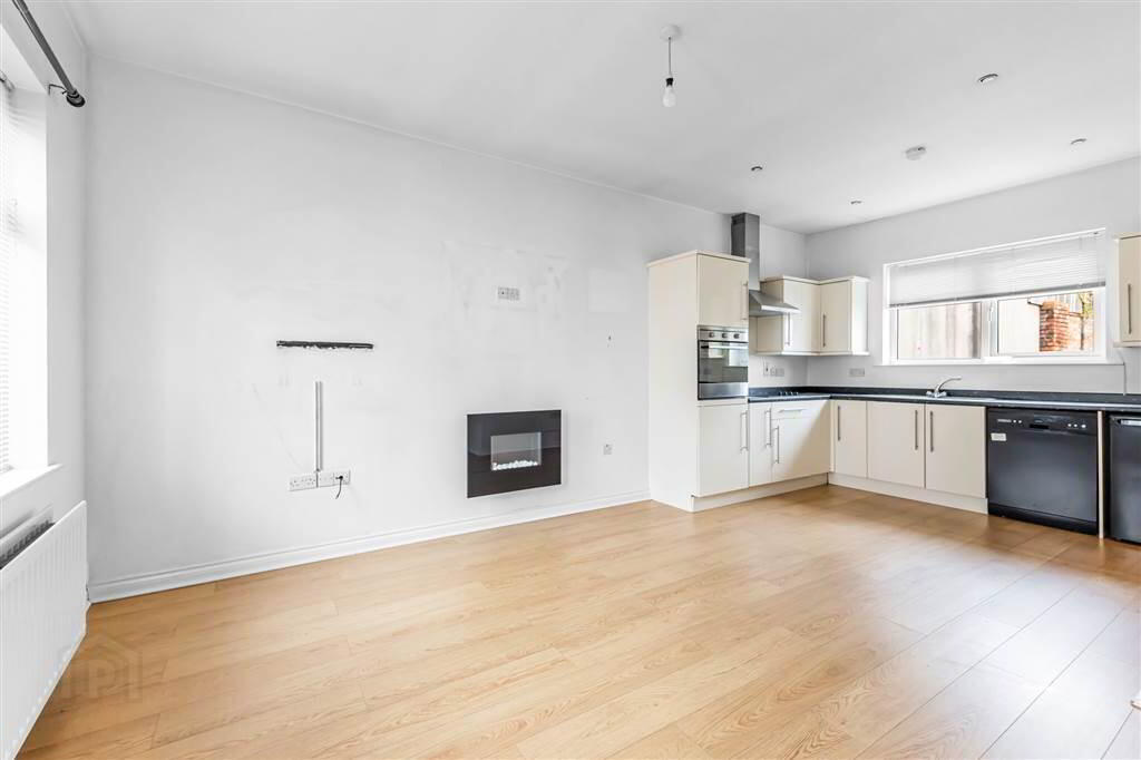 36a Holborn Avenue 4 of 24