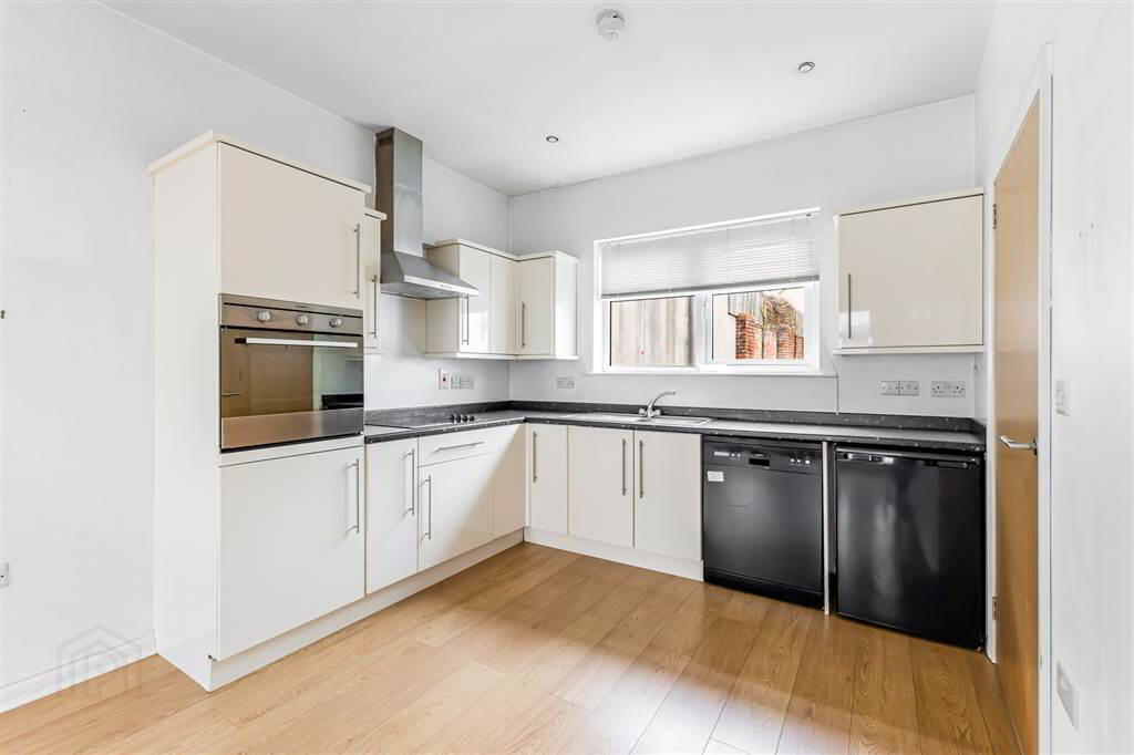 36a Holborn Avenue 6 of 24