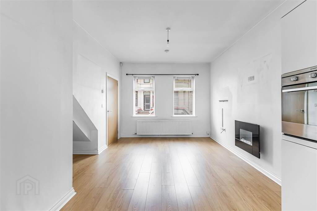 36a Holborn Avenue 7 of 24