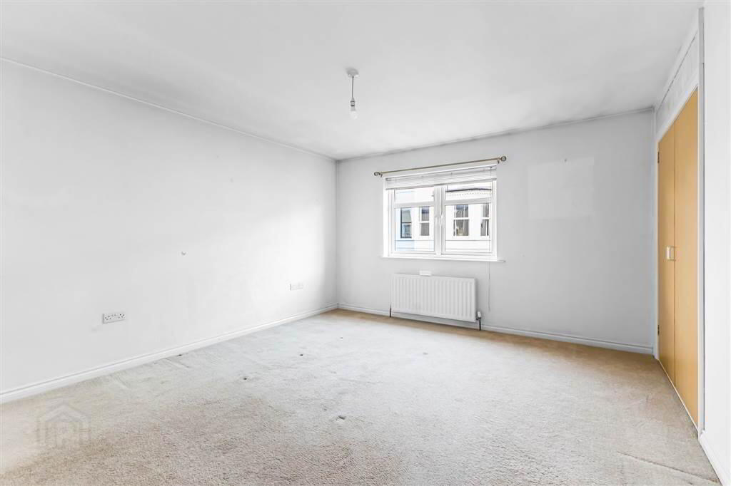 36a Holborn Avenue 14 of 24