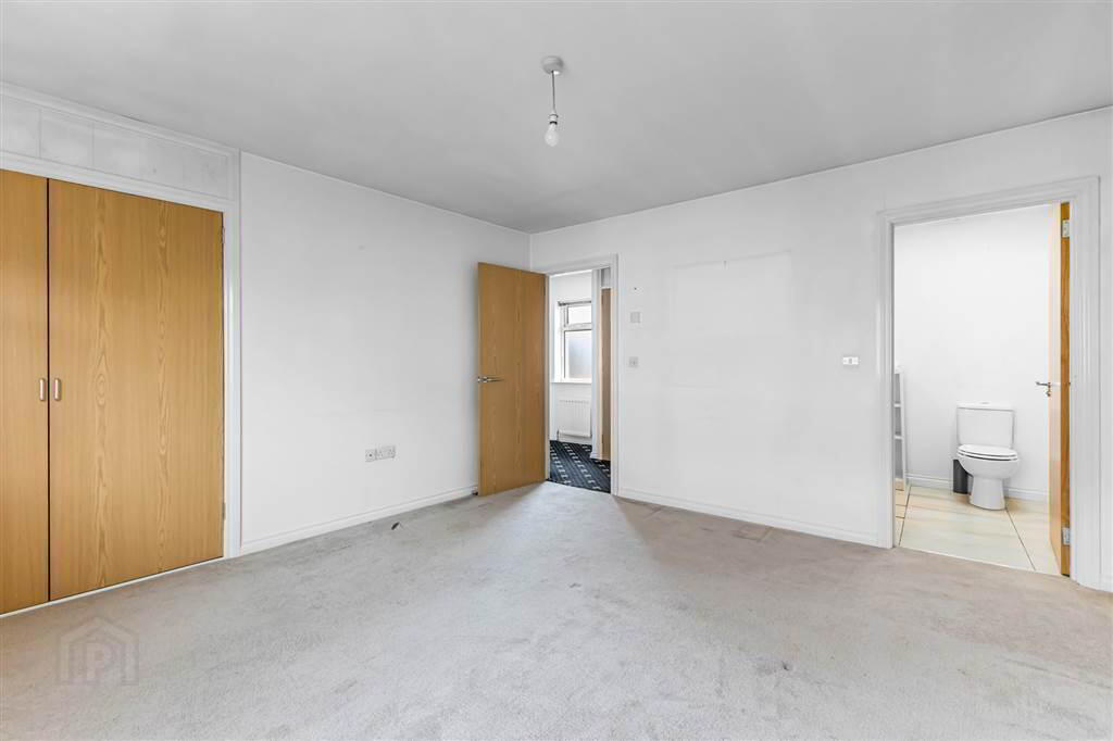 36a Holborn Avenue 16 of 24