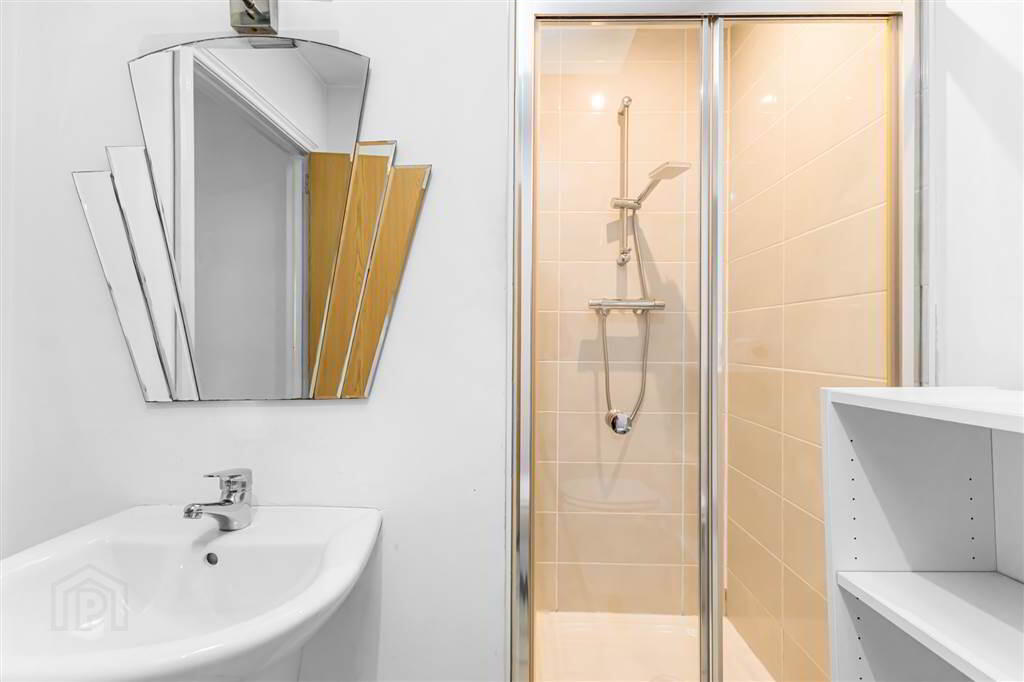 36a Holborn Avenue 22 of 24