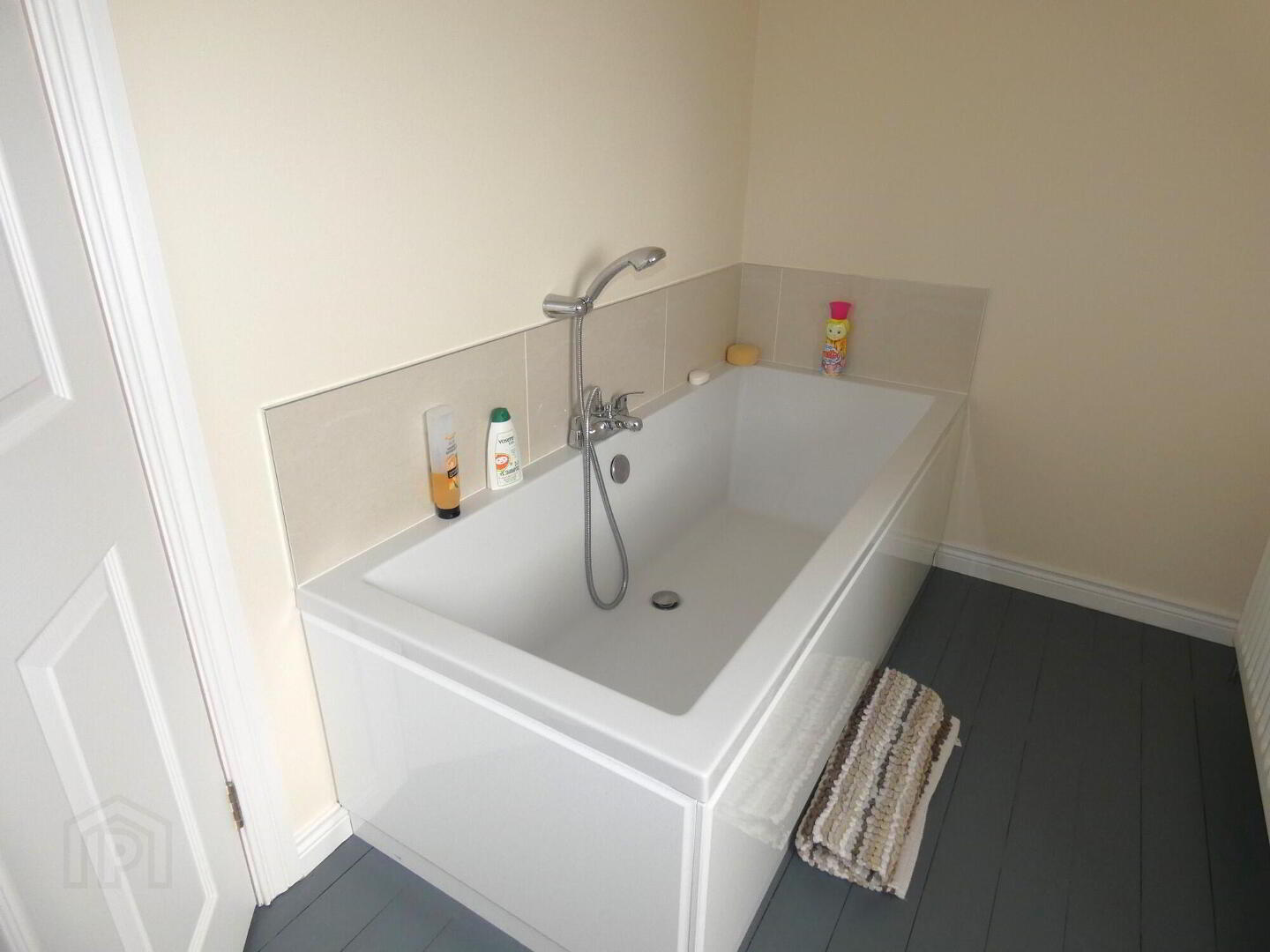 8 Ballynacree Avenue 28 of 33