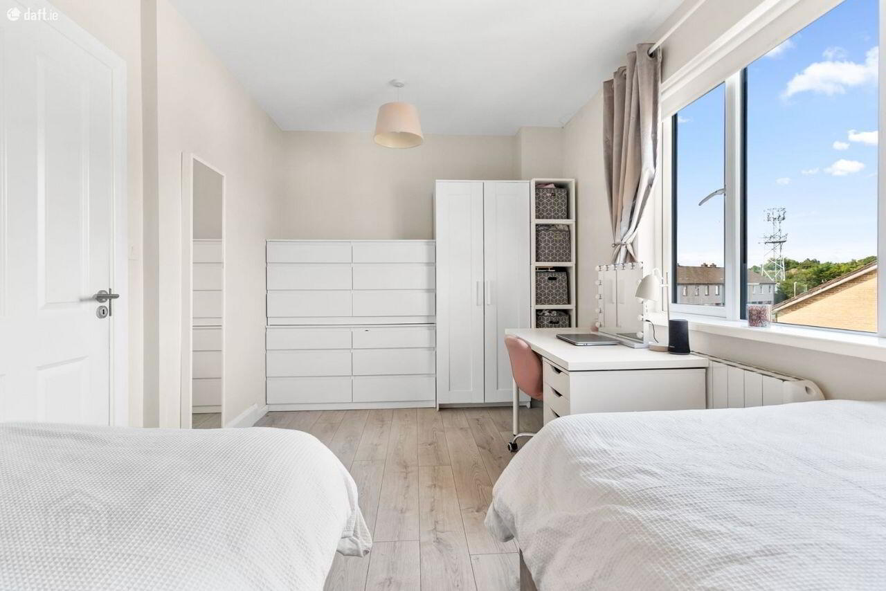4 Avenue De Rennes 26 of 32