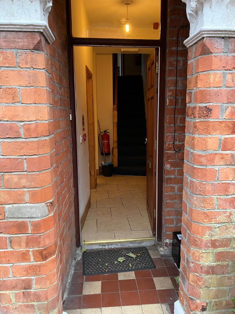 22 Agincourt Street 2 of 13