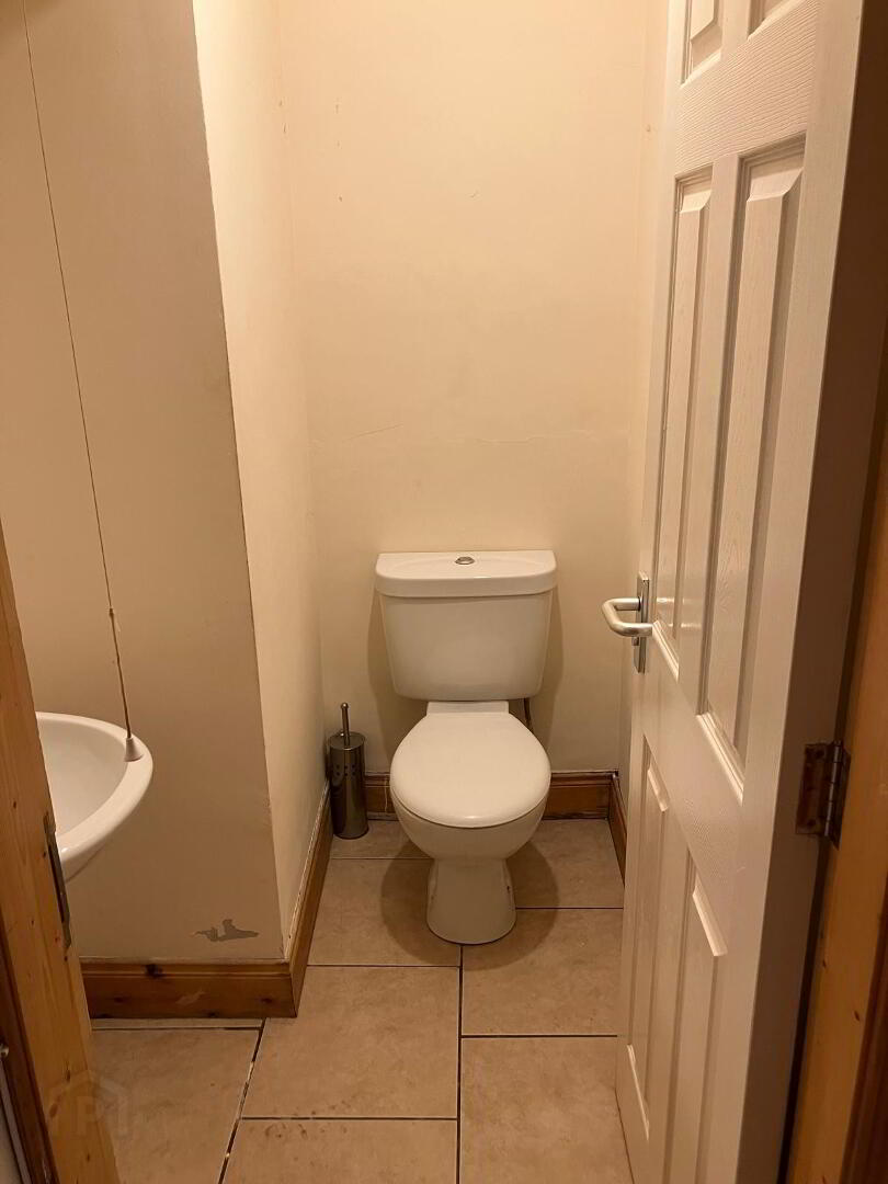 22 Agincourt Street 8 of 13