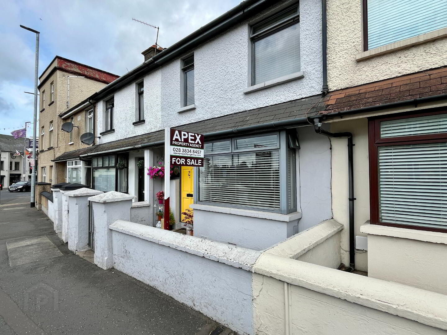 8 Avenue Road 2 of 25