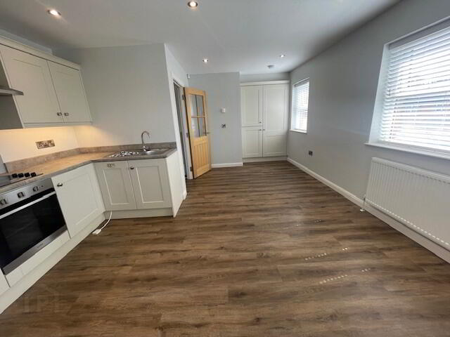 Unit 4, Park View 4 of 10