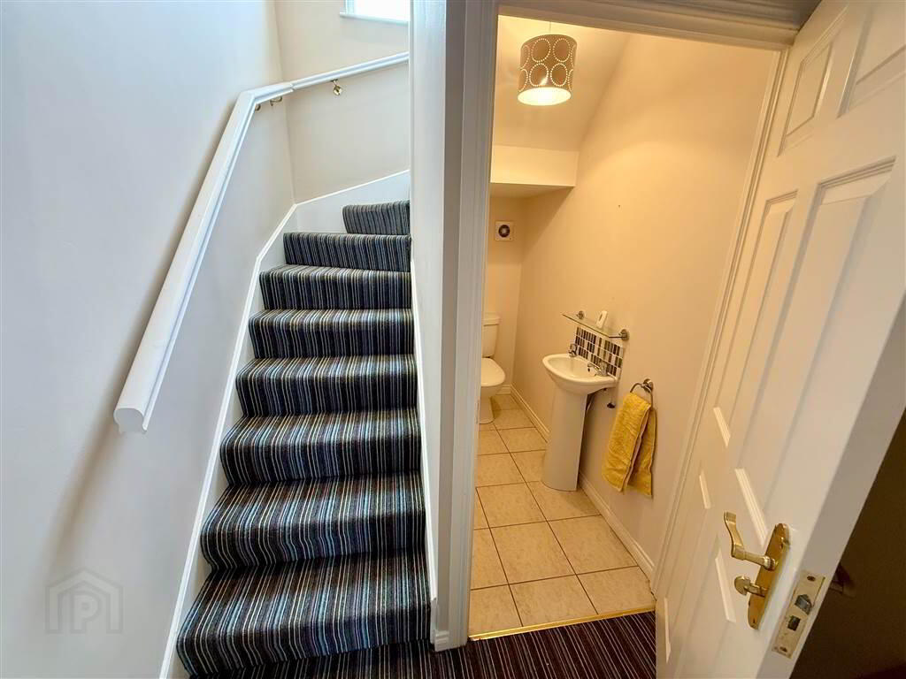 20 Kingcourt Avenue 6 of 11