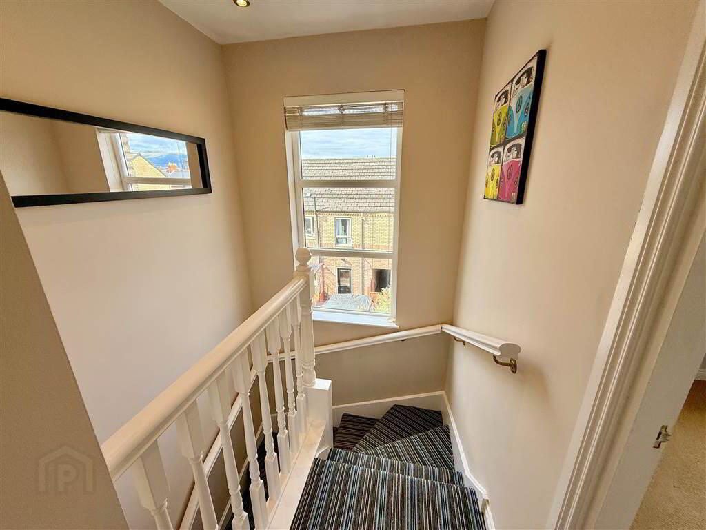 20 Kingcourt Avenue 10 of 11