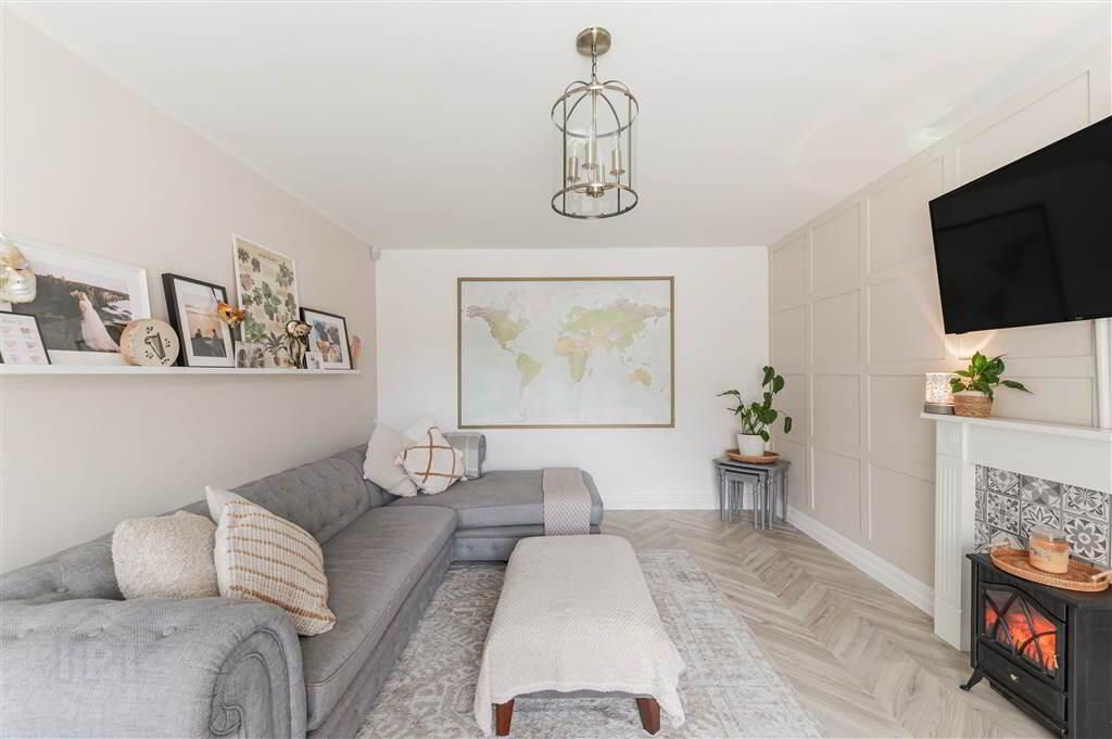 48 Woodbrook Walk 9 of 36