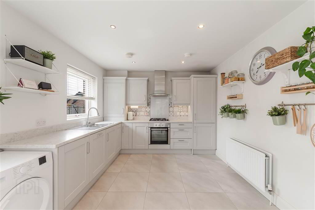 48 Woodbrook Walk 11 of 36