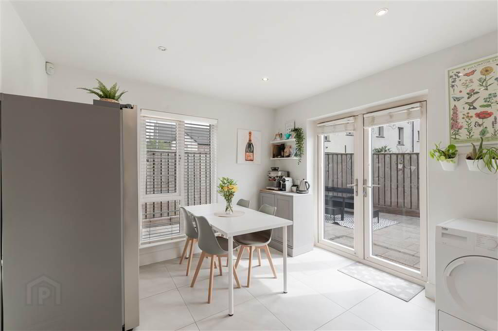 48 Woodbrook Walk 16 of 36