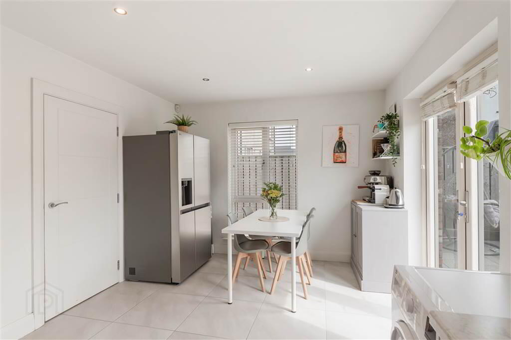 48 Woodbrook Walk 15 of 36