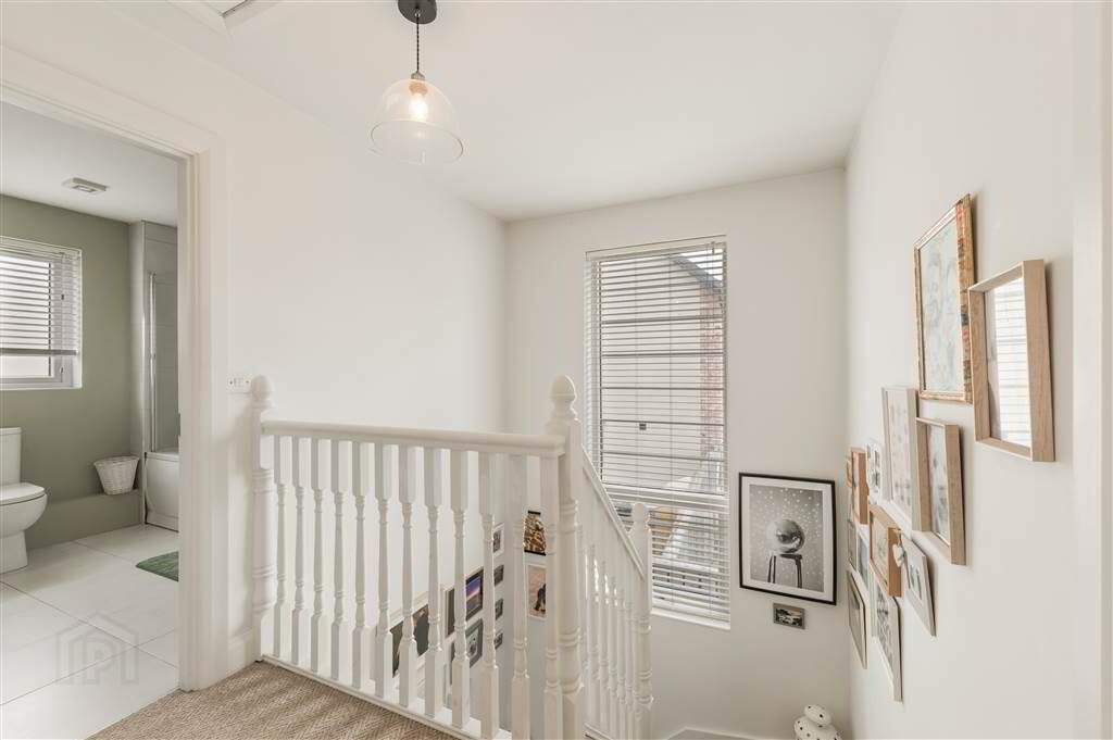 48 Woodbrook Walk 20 of 36