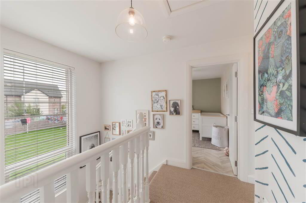48 Woodbrook Walk 21 of 36