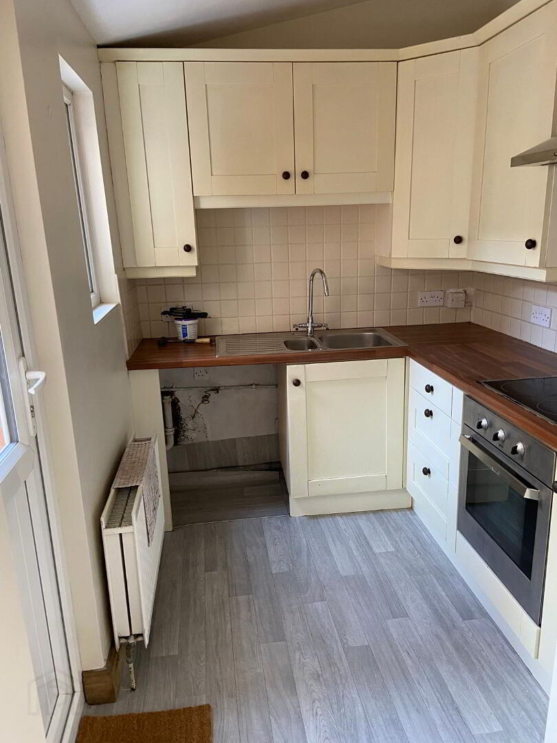 75 Ballygomartin Road 3 of 21