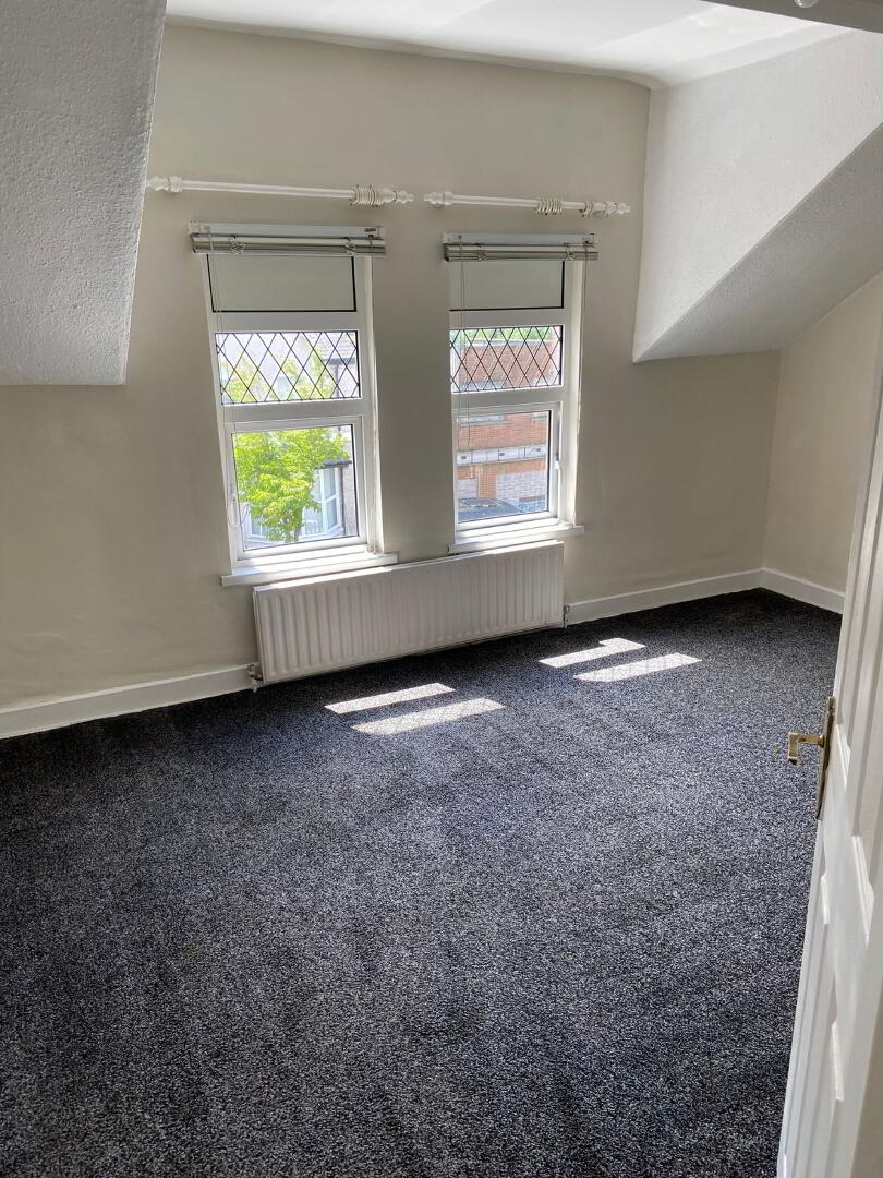 75 Ballygomartin Road 19 of 21