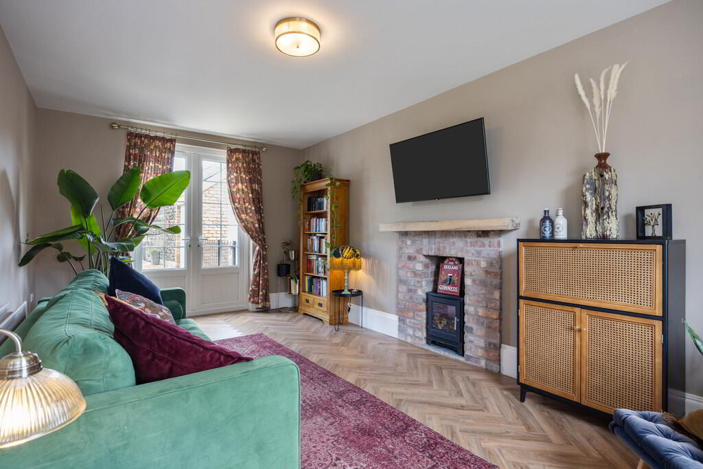 5 Governors Gate Crescent 5 of 39