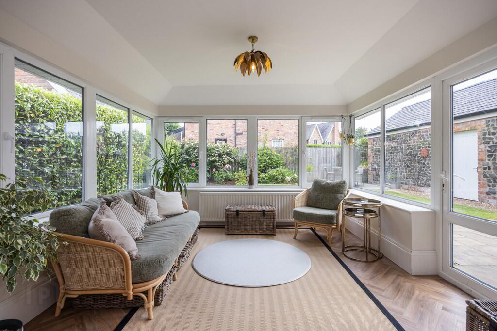 5 Governors Gate Crescent 15 of 39