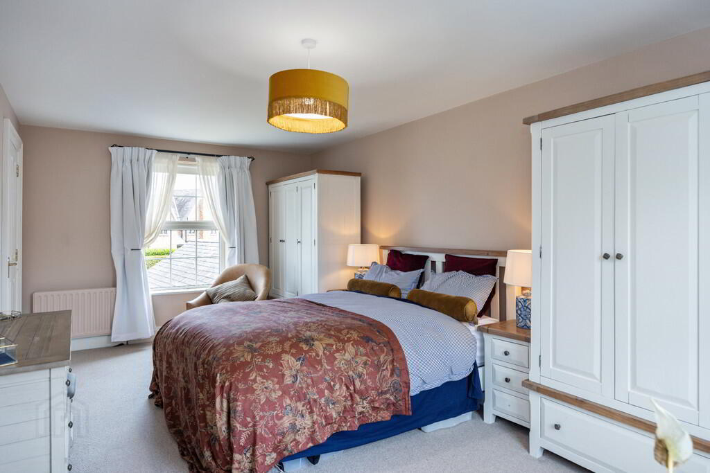 5 Governors Gate Crescent 21 of 39