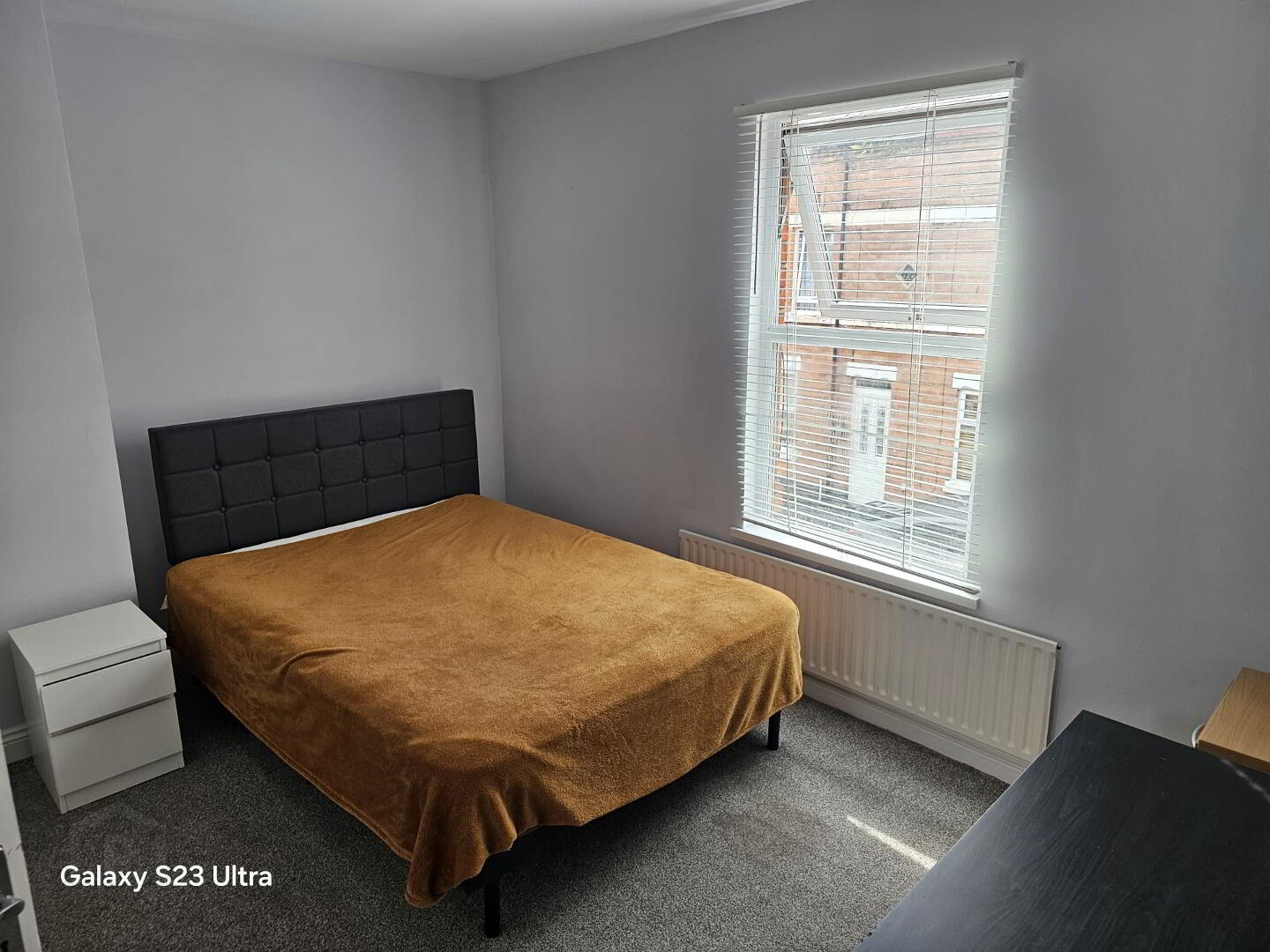 Room, 17 Dunvegan Street 8 of 10