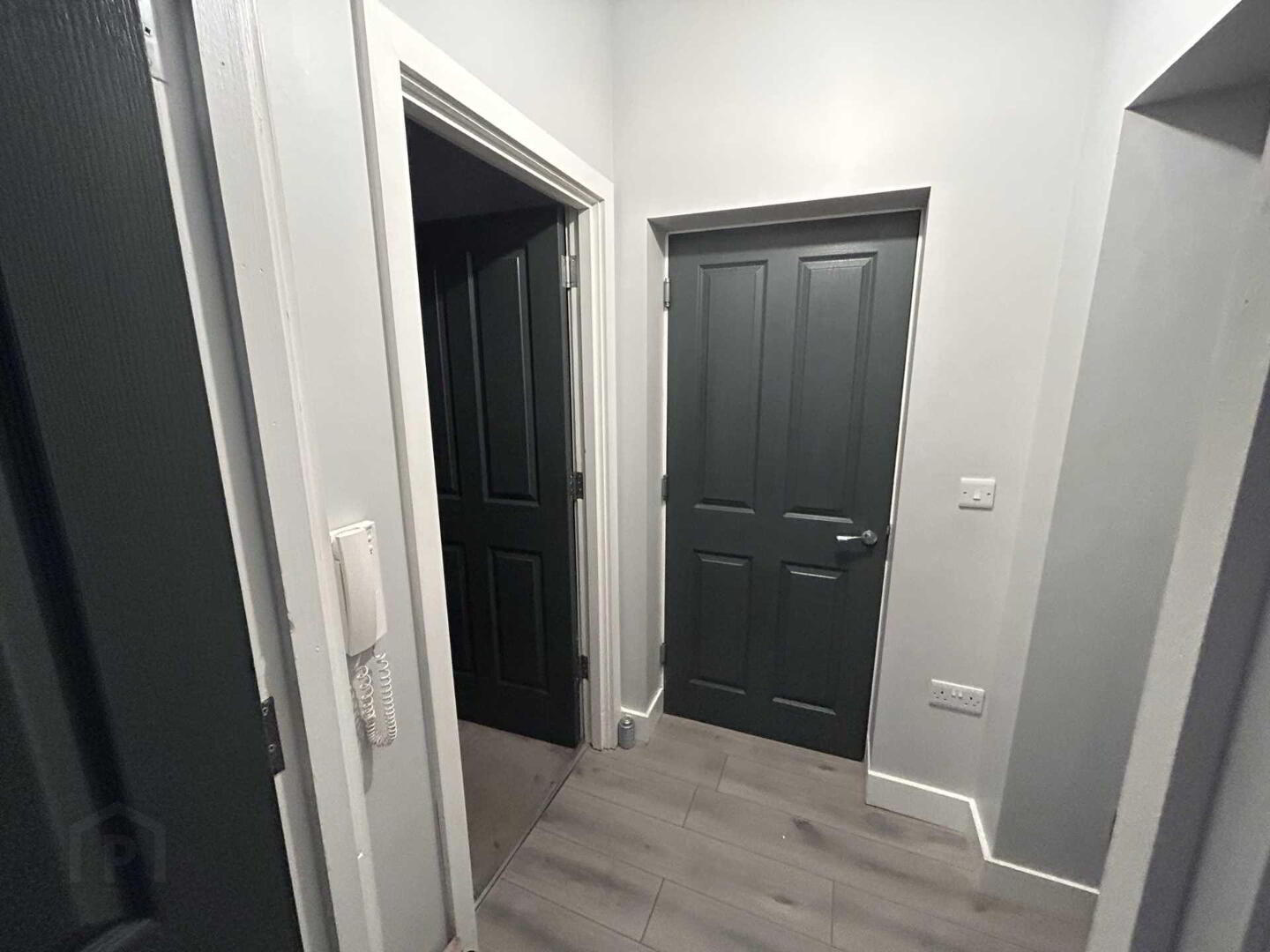 2.195 Templemore Avenue 4 of 12