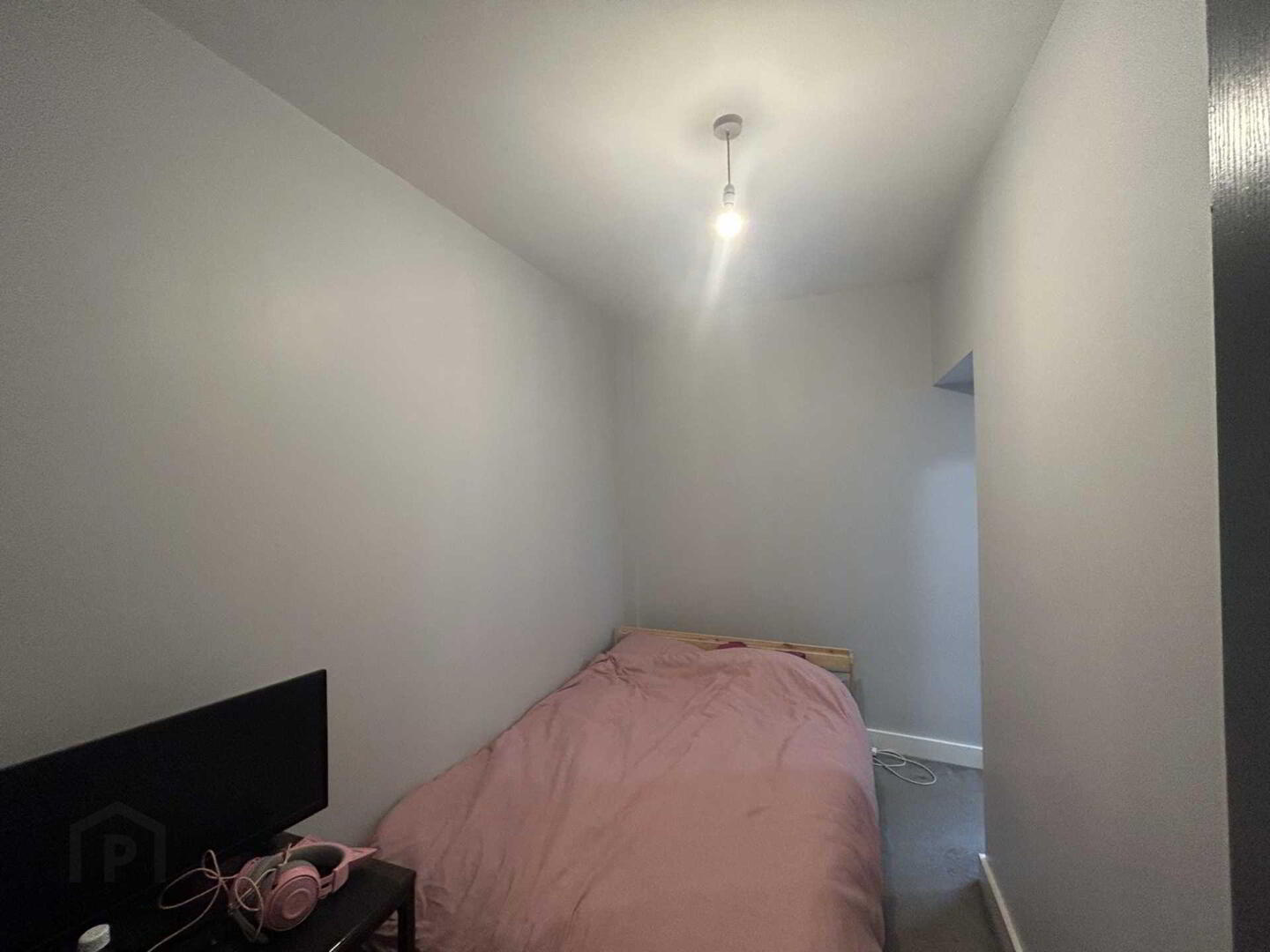 2.195 Templemore Avenue 9 of 12