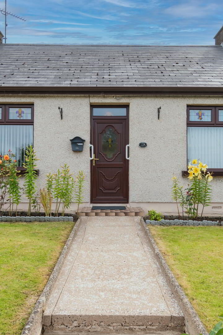 17a Dunnygarran Road 2 of 23
