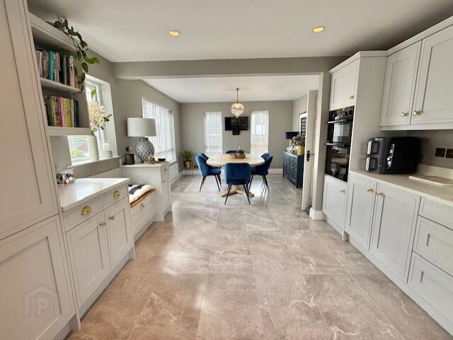 85 Glenmore Park 7 of 22