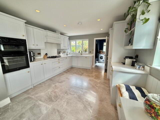 85 Glenmore Park 6 of 22