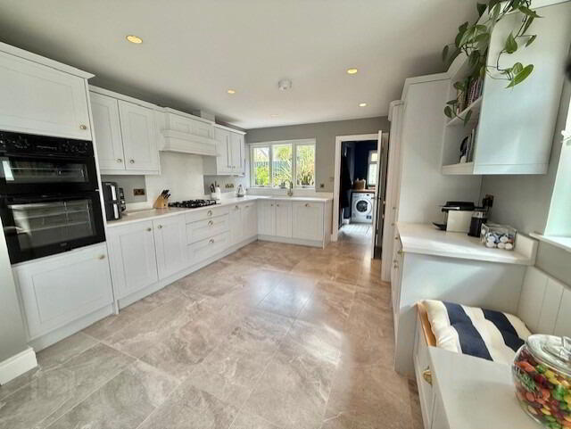 85 Glenmore Park 5 of 21