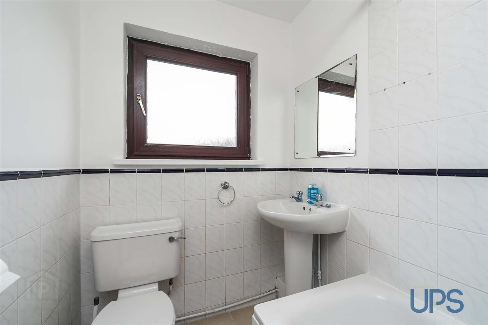 Apt 37, Navan Green 18 of 27