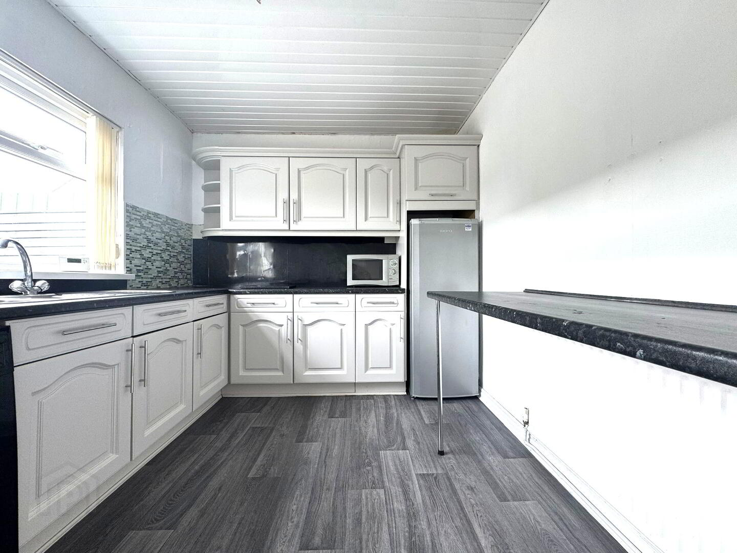 37 Beech Drive 4 of 14