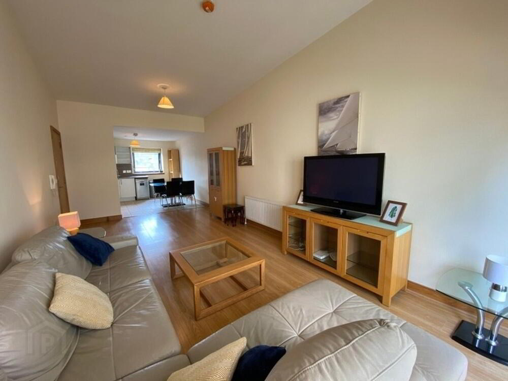 Victoria Place, 20 Wellwood Street 3 of 14