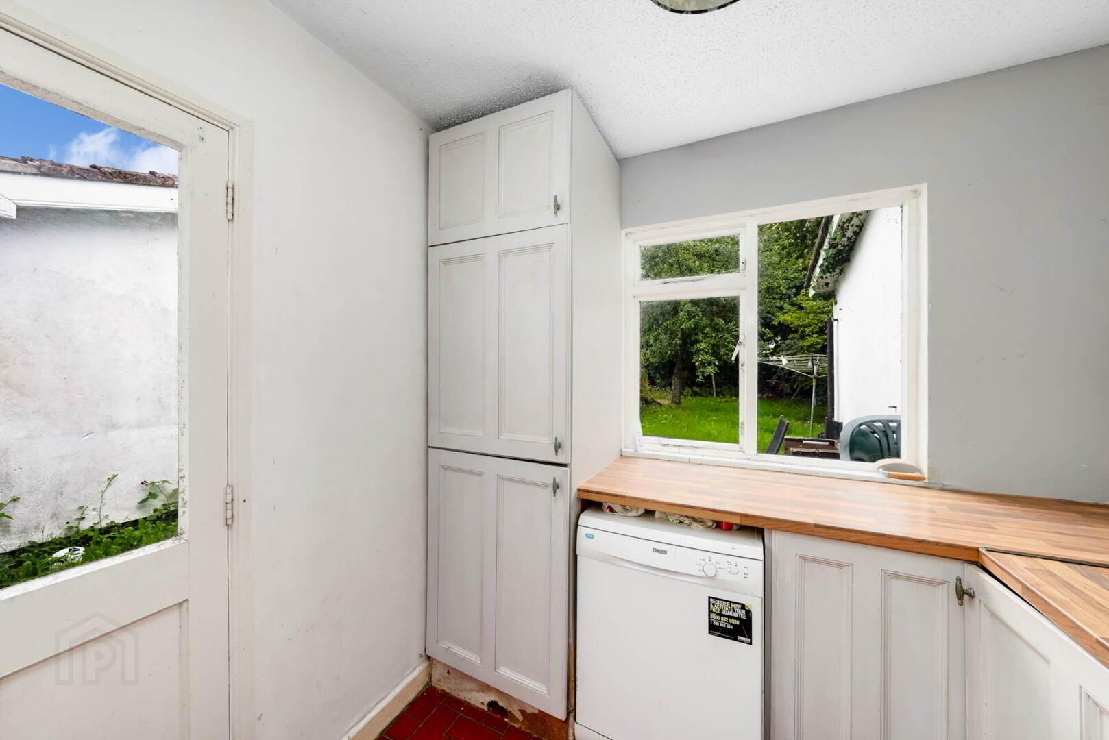 93 Dara Court 9 of 18