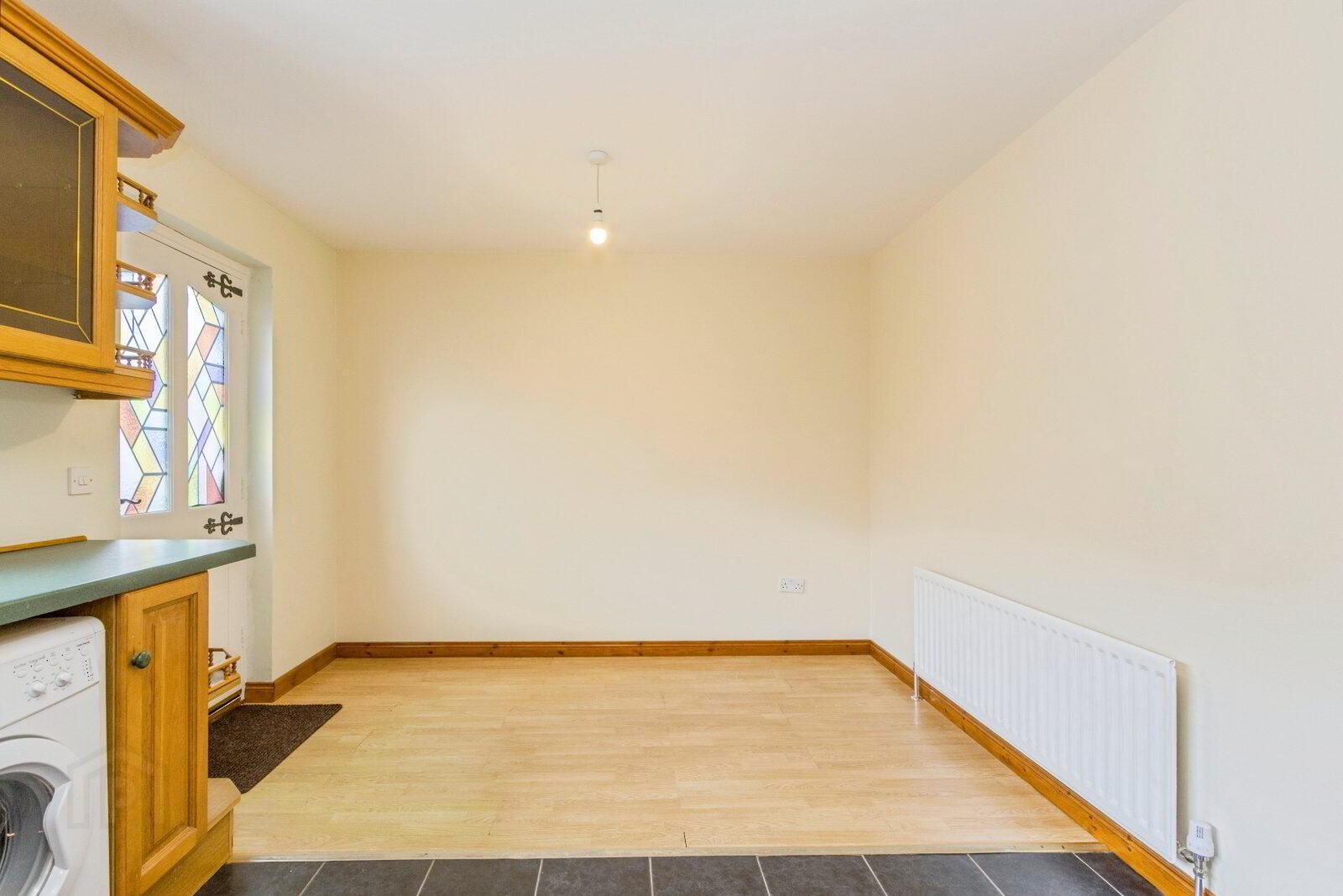 85 Whitethorn Brae 5 of 12