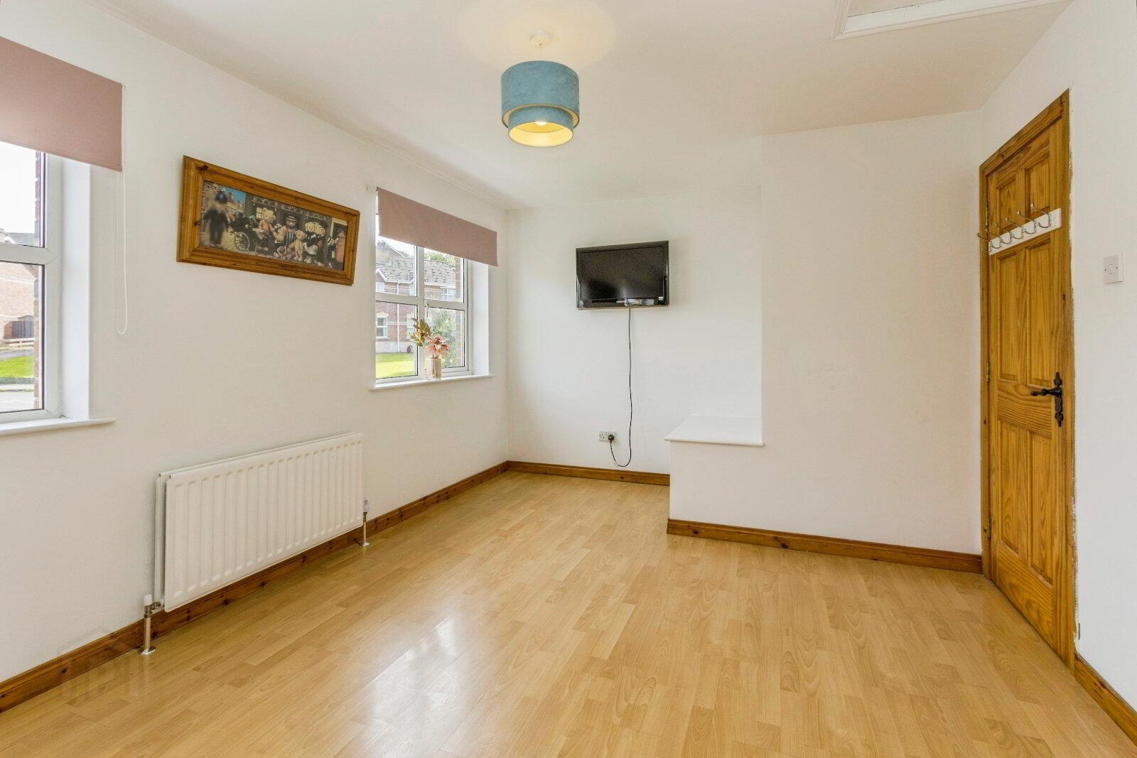 85 Whitethorn Brae 6 of 12
