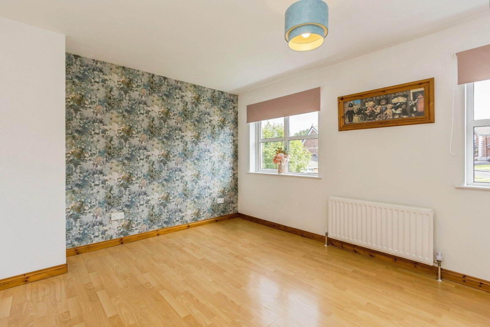 85 Whitethorn Brae 7 of 12
