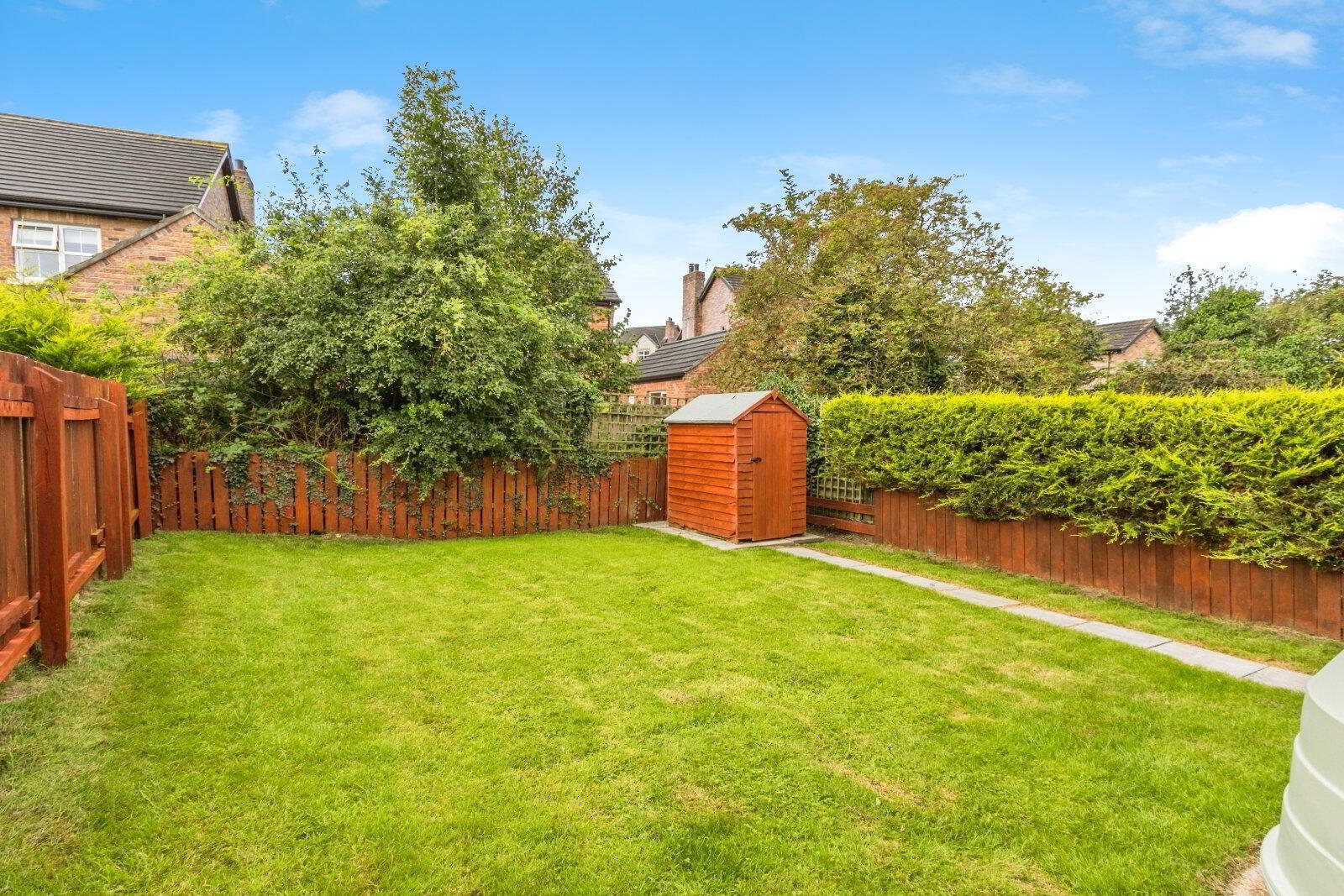 85 Whitethorn Brae 12 of 12