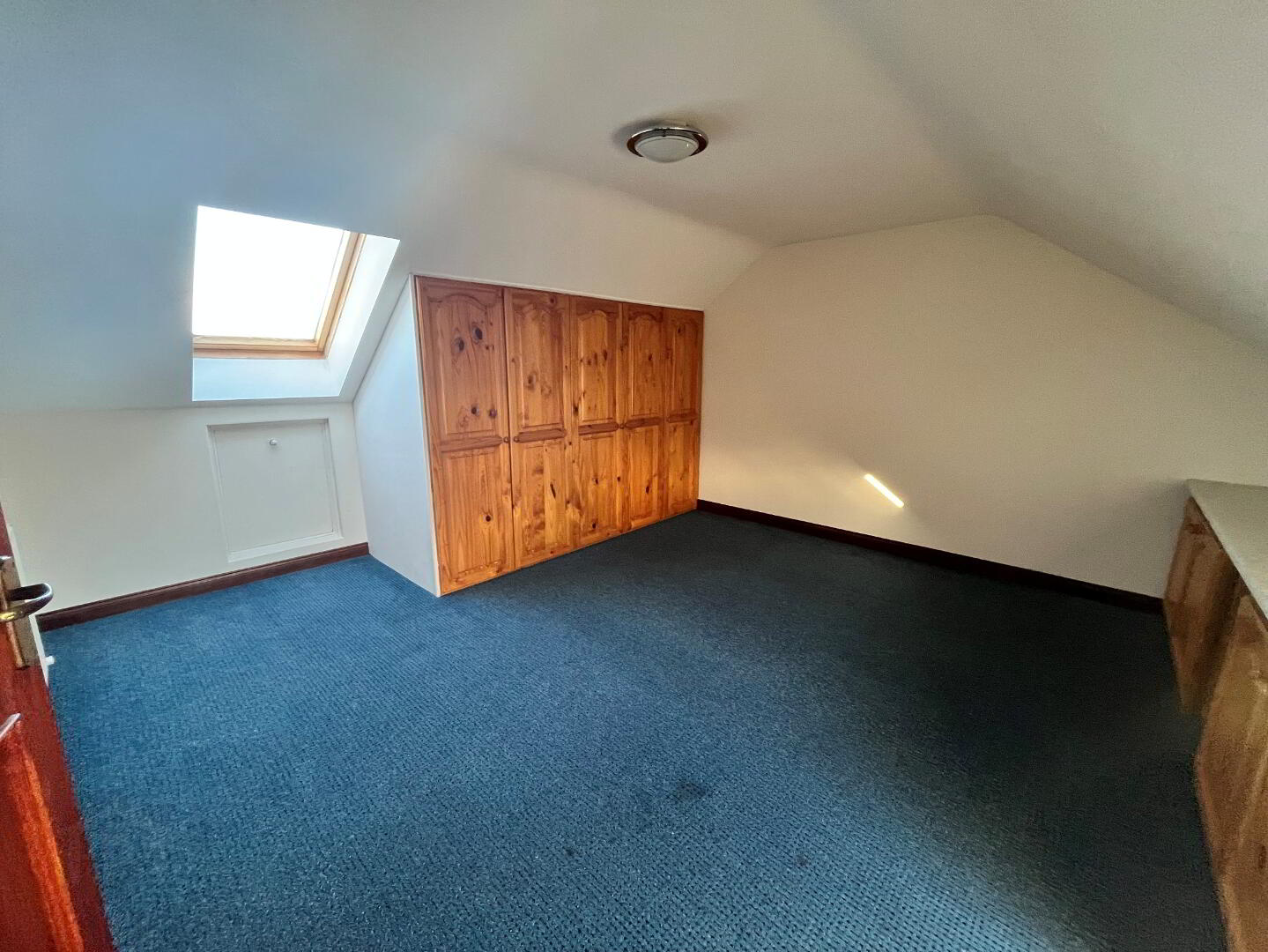 82 Paisley Road 17 of 25