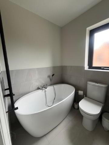11 Willowfield Crescent 10 of 17