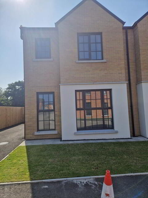 11 Willowfield Crescent 16 of 17