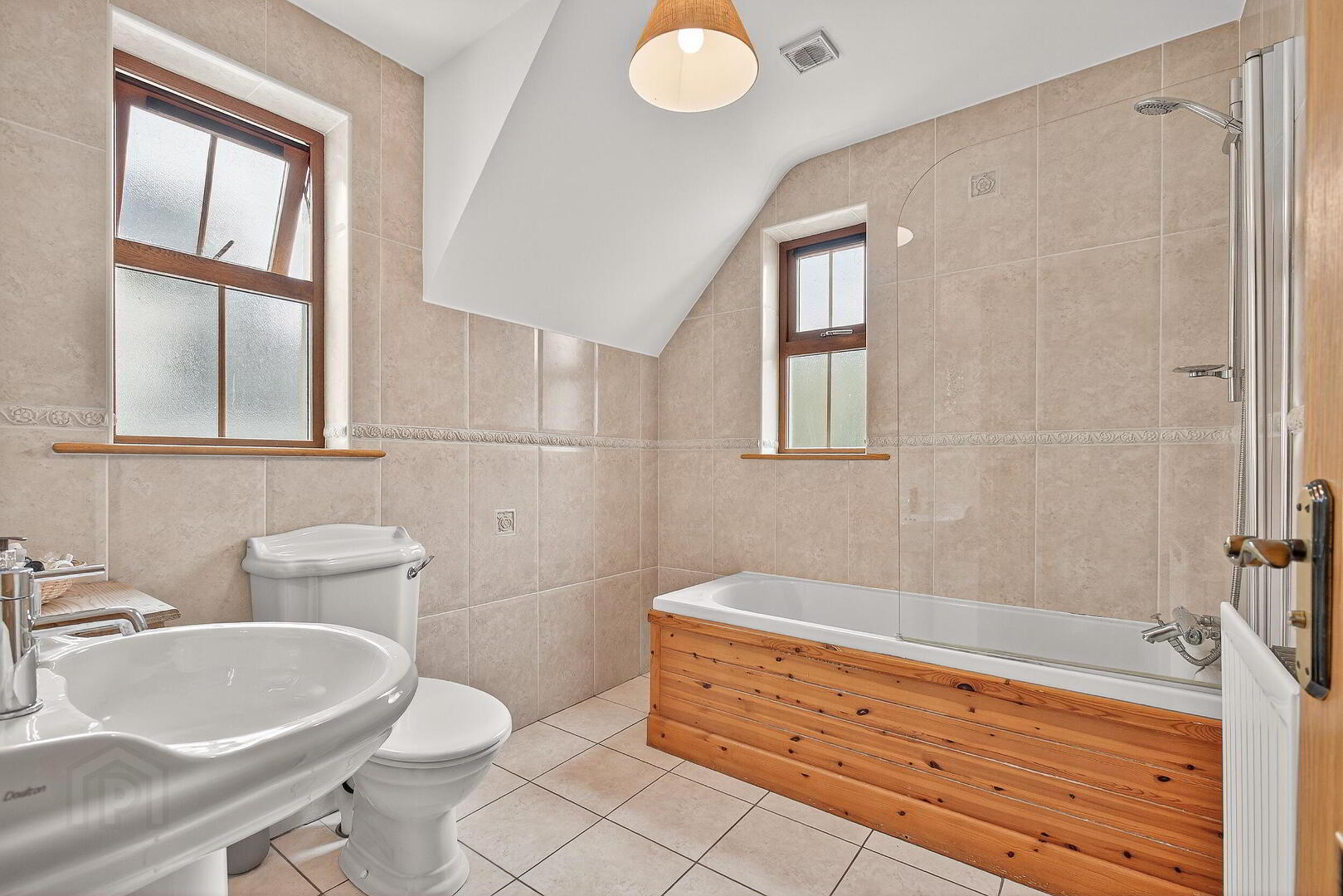 38 Strand Road 15 of 22
