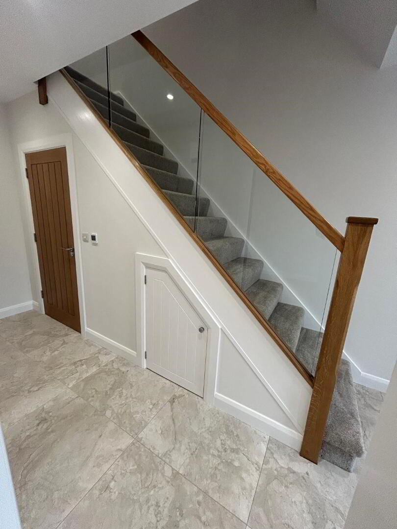 Semi-Detached 3 of 16