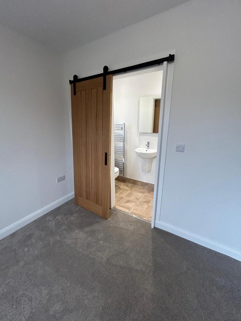 Semi-Detached 8 of 16