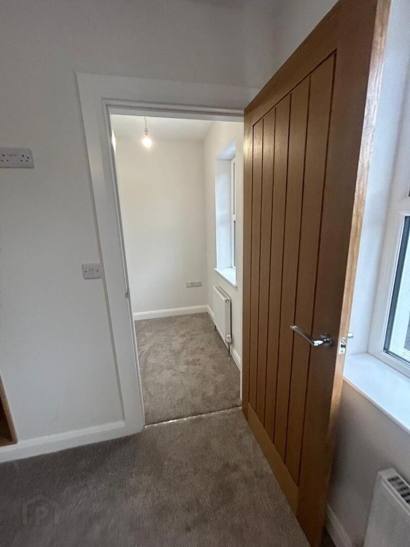 Semi-Detached 9 of 16