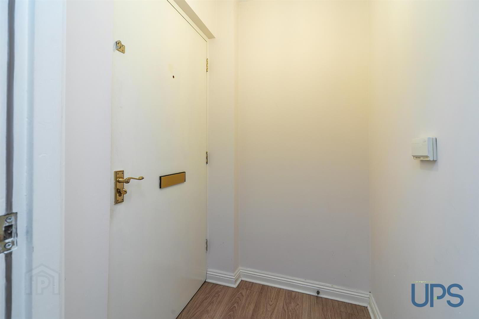Apt 11, 15 St. Annes Road 17 of 24