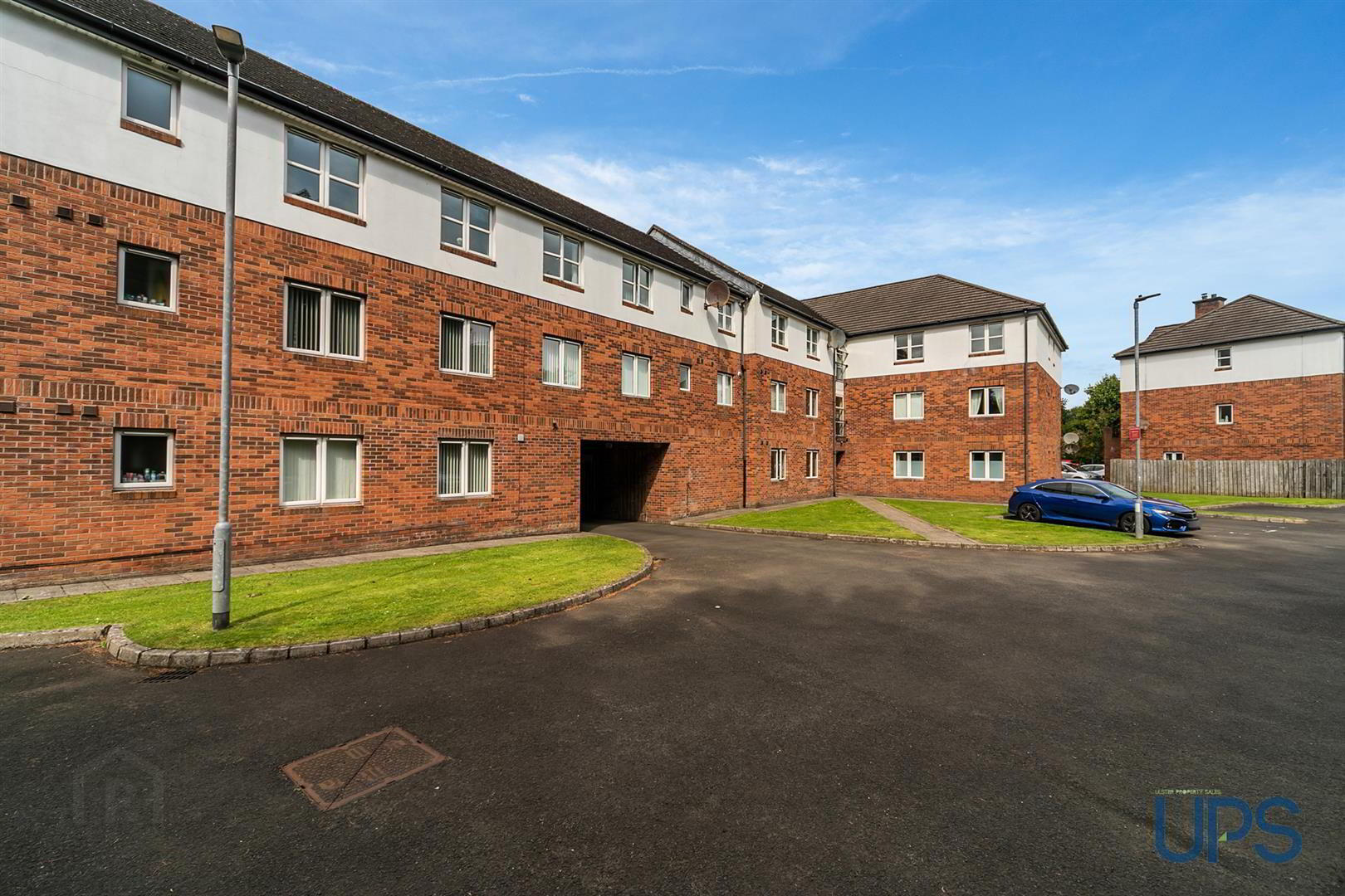 Apt 11, 15 St. Annes Road 20 of 24