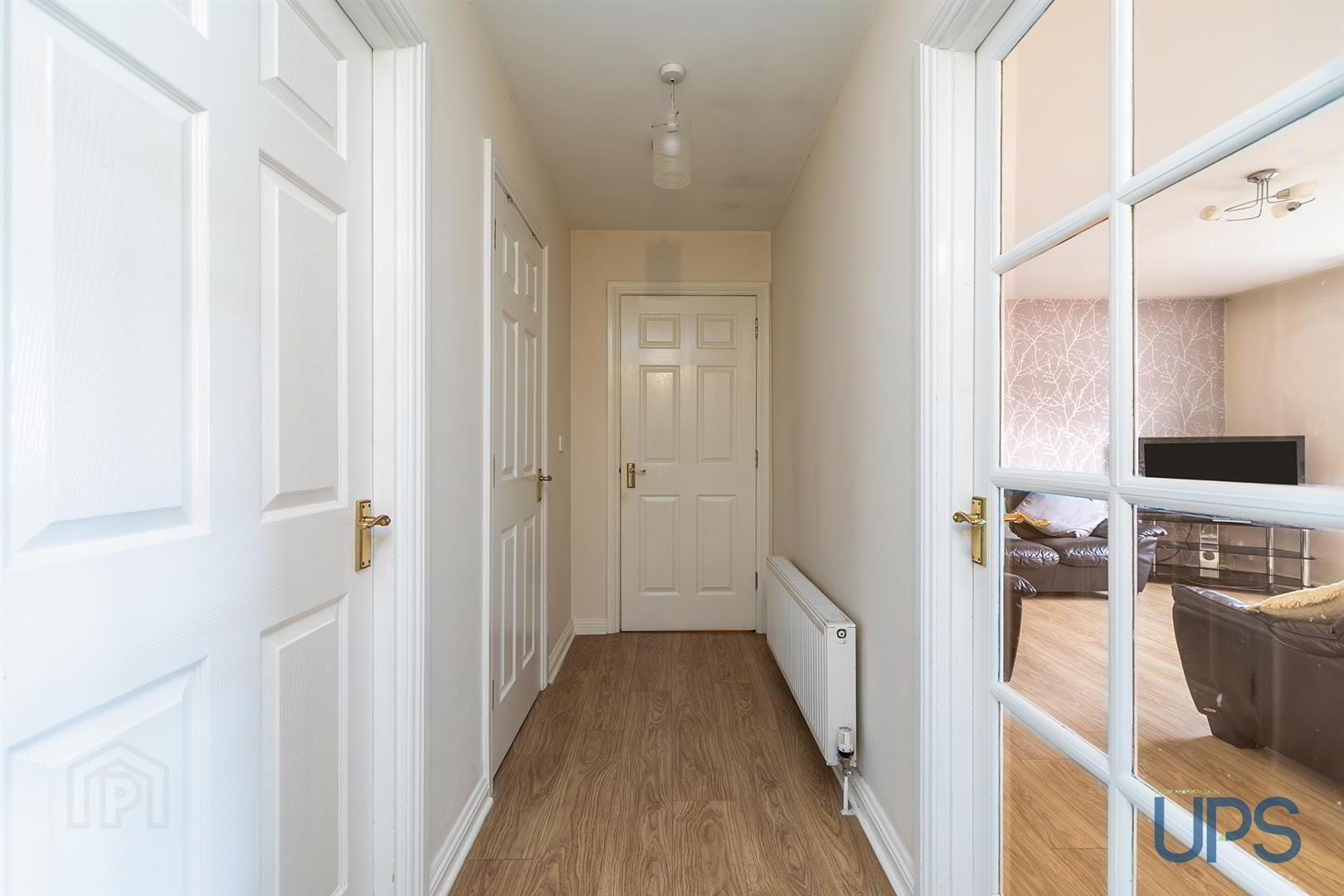 Apt 11, 15 St. Annes Road 9 of 24